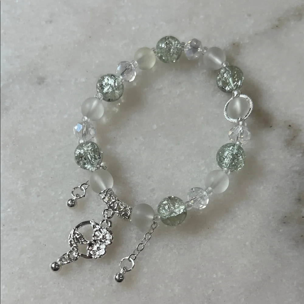 Elegant Silver and Green Beaded Bracelet